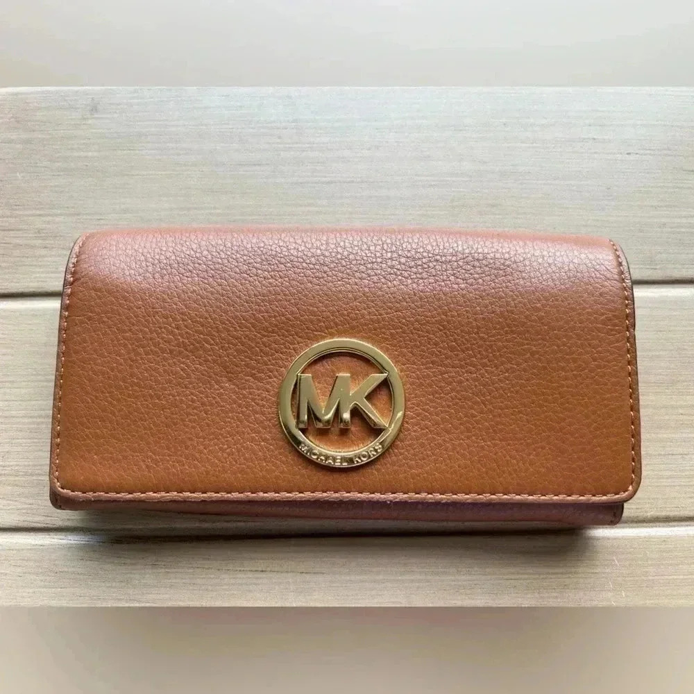 MICHAEL MICHAEL KORS Brown Leather Fulton Flap Continental Wallet